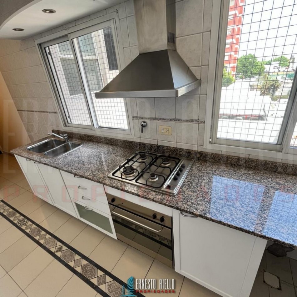 VENTA DPTO 3 AMBIENTES CON DEPENDENCIA DE SERVICIO. QUILMES CENTRO