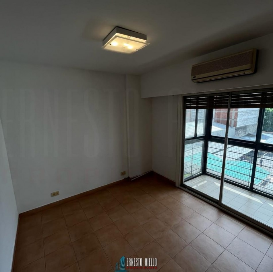 VENTA DPTO 3 AMBIENTES CON DEPENDENCIA DE SERVICIO. QUILMES CENTRO