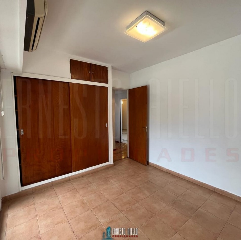 VENTA DPTO 3 AMBIENTES CON DEPENDENCIA DE SERVICIO. QUILMES CENTRO