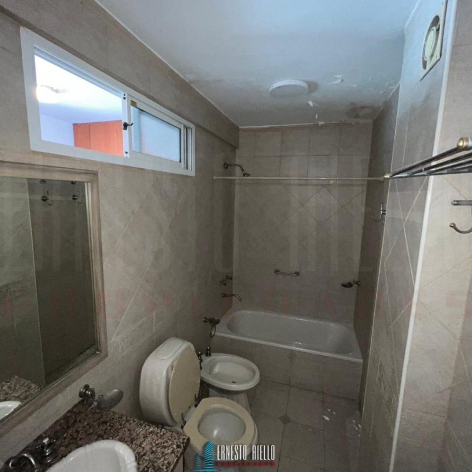 VENTA DPTO 3 AMBIENTES CON DEPENDENCIA DE SERVICIO. QUILMES CENTRO