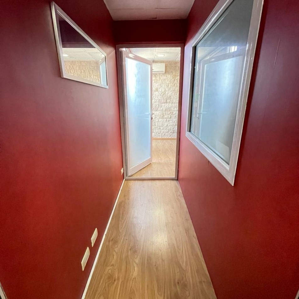 VENTA OFICINA DE 35M2 EN QUILMES CENTRO.