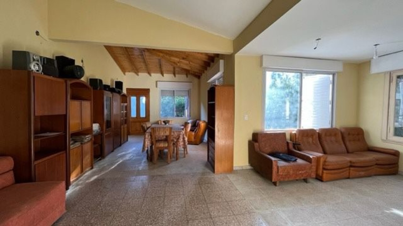 VENTA  HERMOSA QUINTA DE 3 HECTAREAS CON AÑEJA ARBOLADA, PILETA Y PARRILLA. 