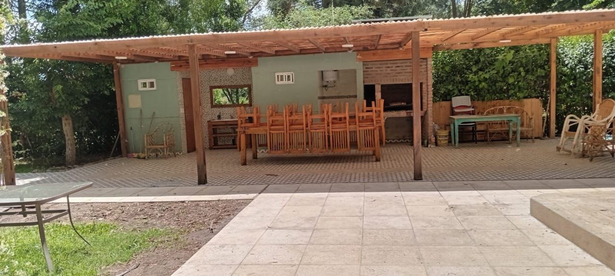VENTA  HERMOSA QUINTA DE 3 HECTAREAS CON AÑEJA ARBOLADA, PILETA Y PARRILLA. 