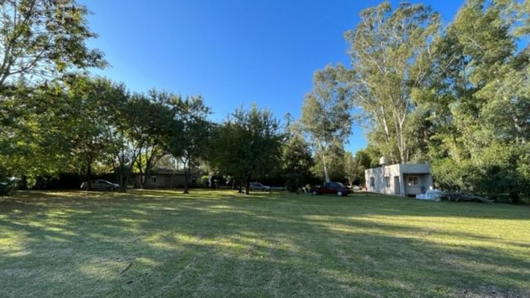 VENTA  HERMOSA QUINTA DE 3 HECTAREAS CON AÑEJA ARBOLADA, PILETA Y PARRILLA. 