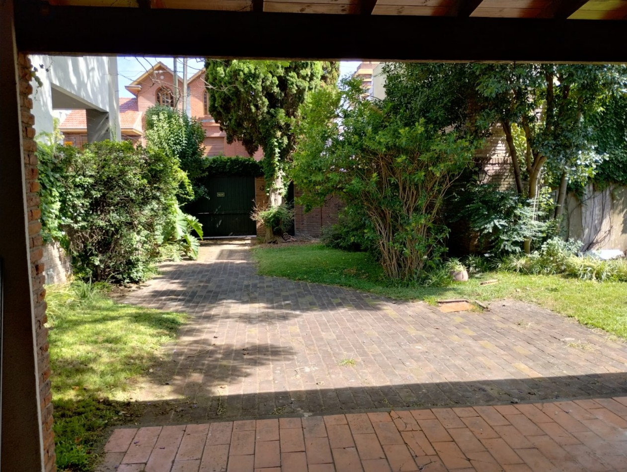 VENTA CASA 5 MBIENTES USO PROFESIONAL, QUILMES.
