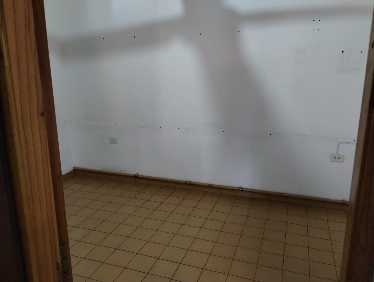 VENTA CASA 5 MBIENTES USO PROFESIONAL, QUILMES.