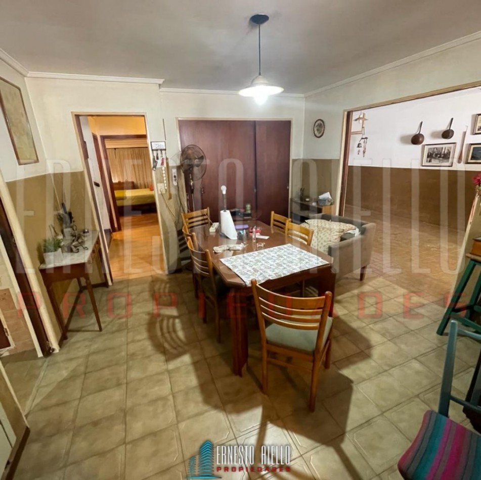 VENTA CHALET 3 AMBIENTES CON GARAGE, QUILMES OESTE. ¡IDEAL INVERSOR!