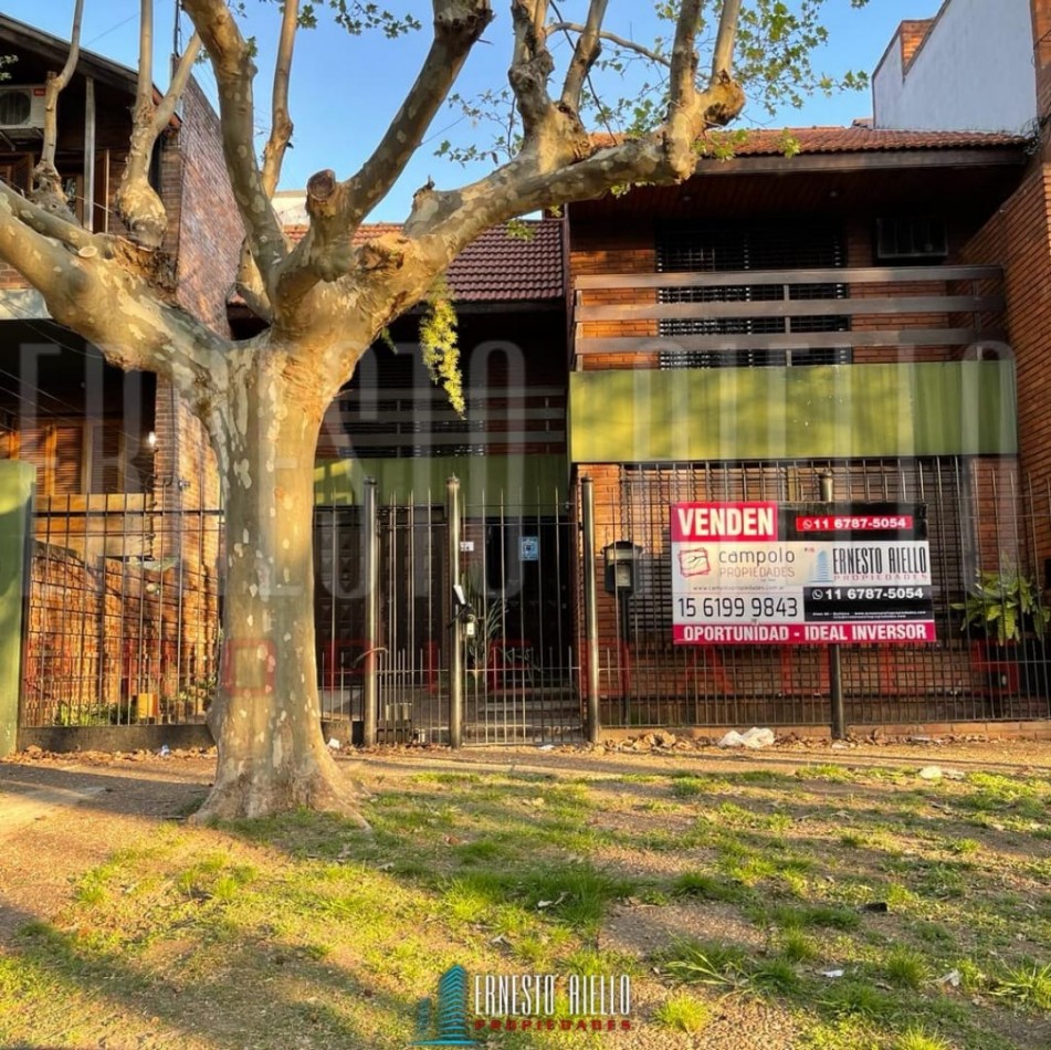 VENTA CHALET 3 AMBIENTES CON GARAGE, QUILMES OESTE. ¡IDEAL INVERSOR!