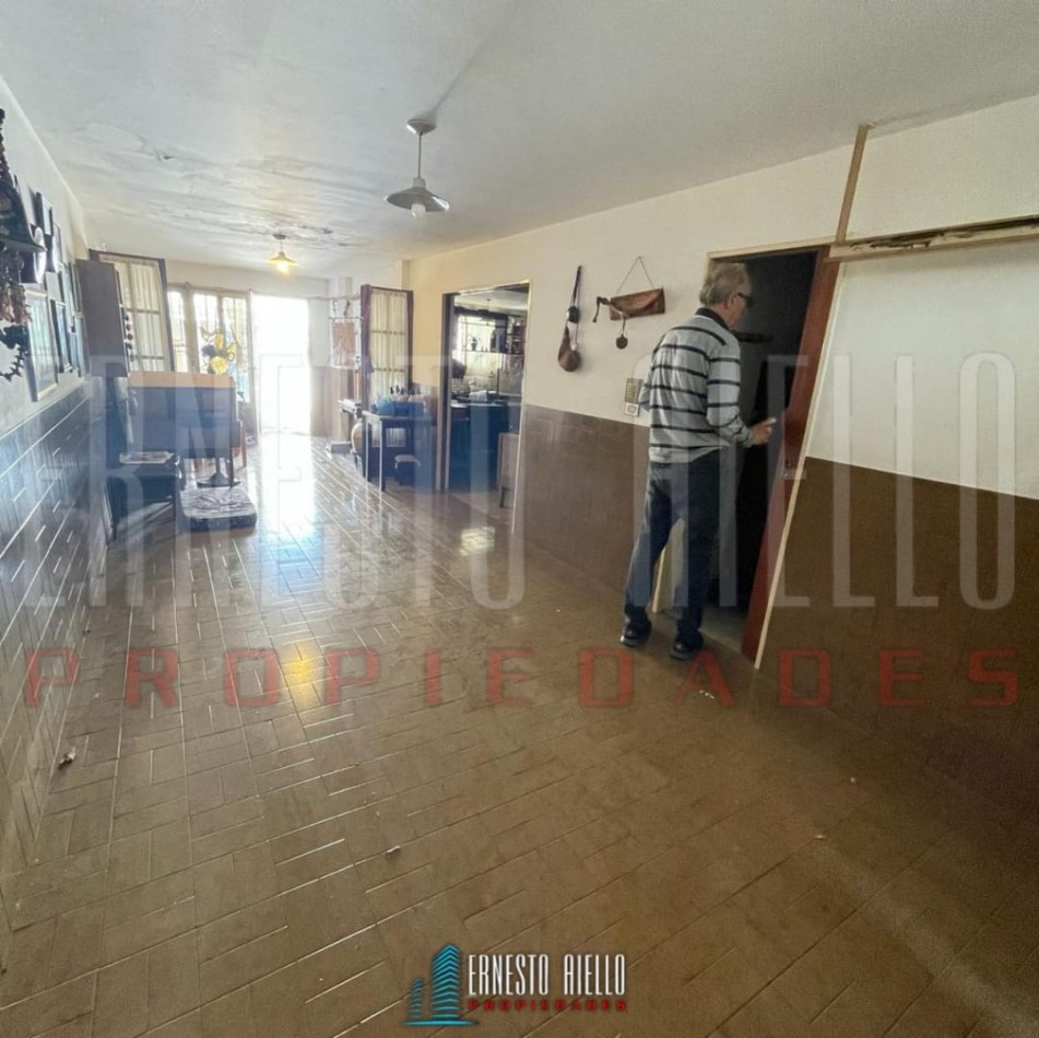 VENTA CHALET 3 AMBIENTES CON GARAGE, QUILMES OESTE. ¡IDEAL INVERSOR!