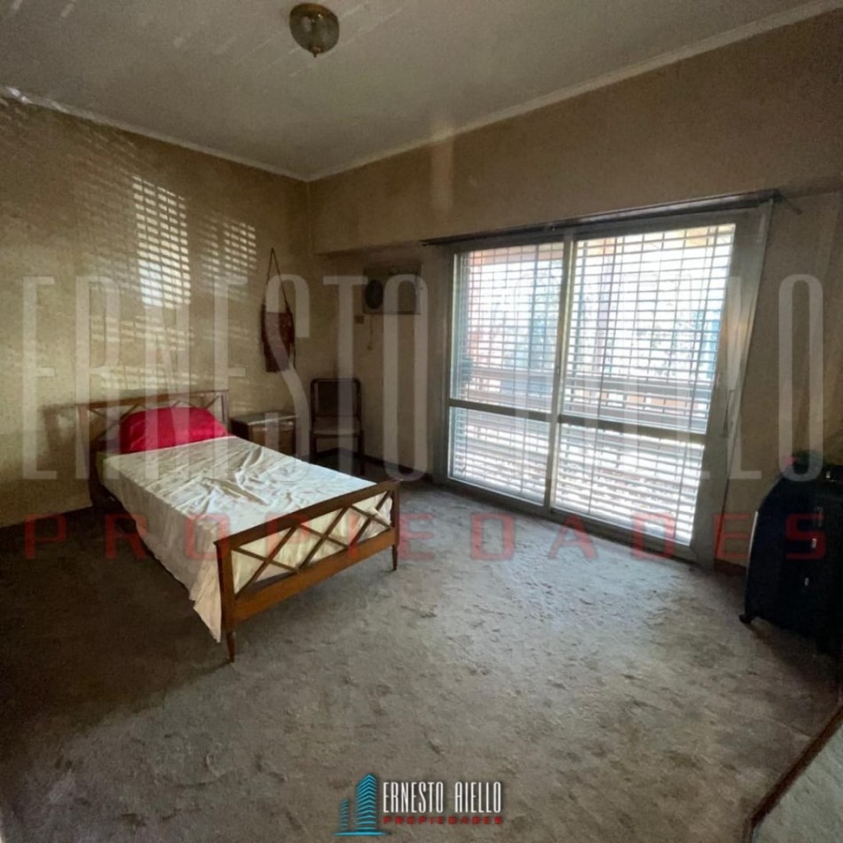 VENTA CHALET 3 AMBIENTES CON GARAGE, QUILMES OESTE. ¡IDEAL INVERSOR!