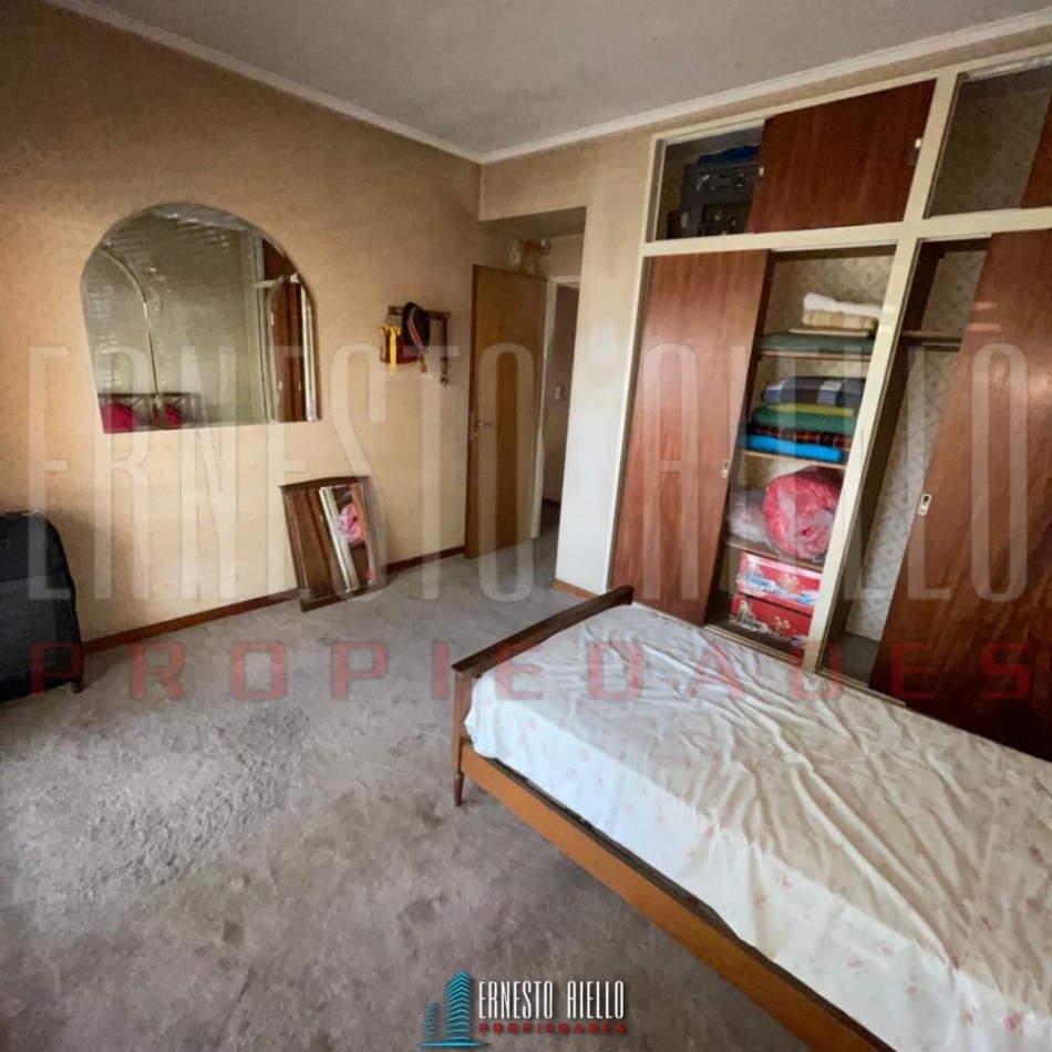 VENTA CHALET 3 AMBIENTES CON GARAGE, QUILMES OESTE. ¡IDEAL INVERSOR!