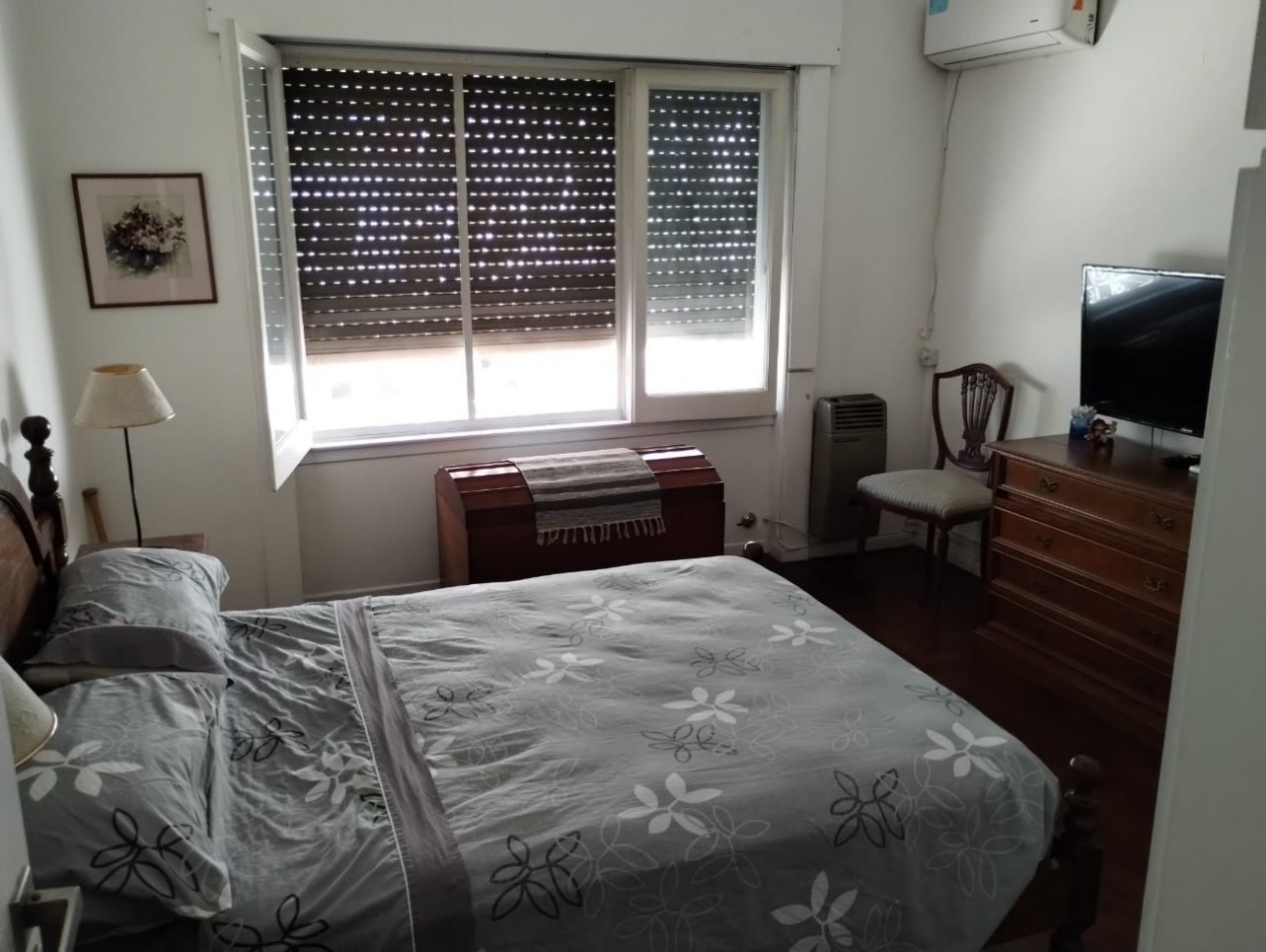 VENTA CASA TRES AMBIENTES EN PLANTA BAJA EN CONJUNTO CON DEPTO EN PRIMER PISO,  EZPELETA.