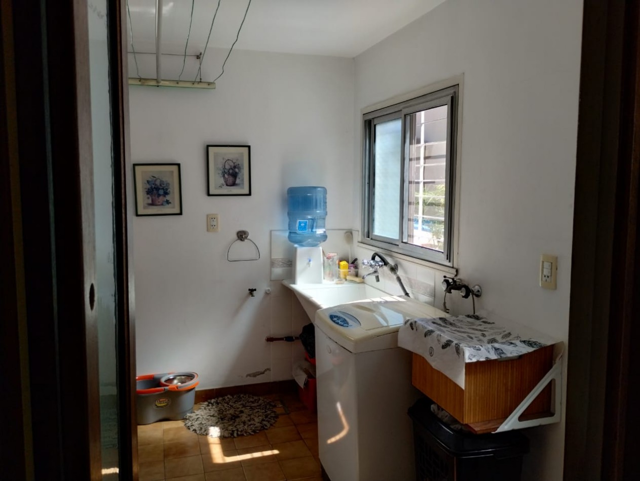 VENTA CASA TRES AMBIENTES EN PLANTA BAJA EN CONJUNTO CON DEPTO EN PRIMER PISO,  EZPELETA.