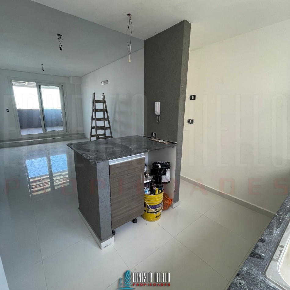 VENTA DEPARTAMENTO 3 AMBIENTES A ESTRENAR CON BALCON CORRIDO AL FRENTE, BERAZATEGUI. 