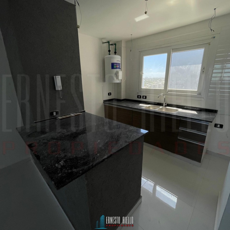 VENTA DEPARTAMENTO 3 AMBIENTES A ESTRENAR CON BALCON CORRIDO AL FRENTE, BERAZATEGUI. 