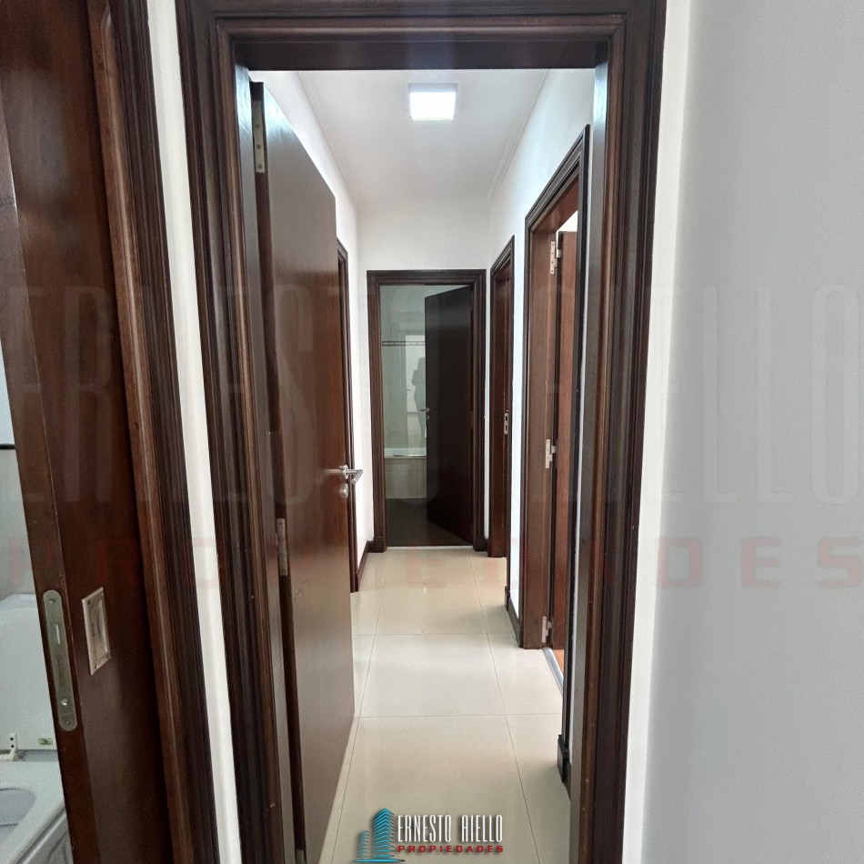 Alquiler excelente piso 4 amb en Olavarria 107. Quilmes centro.