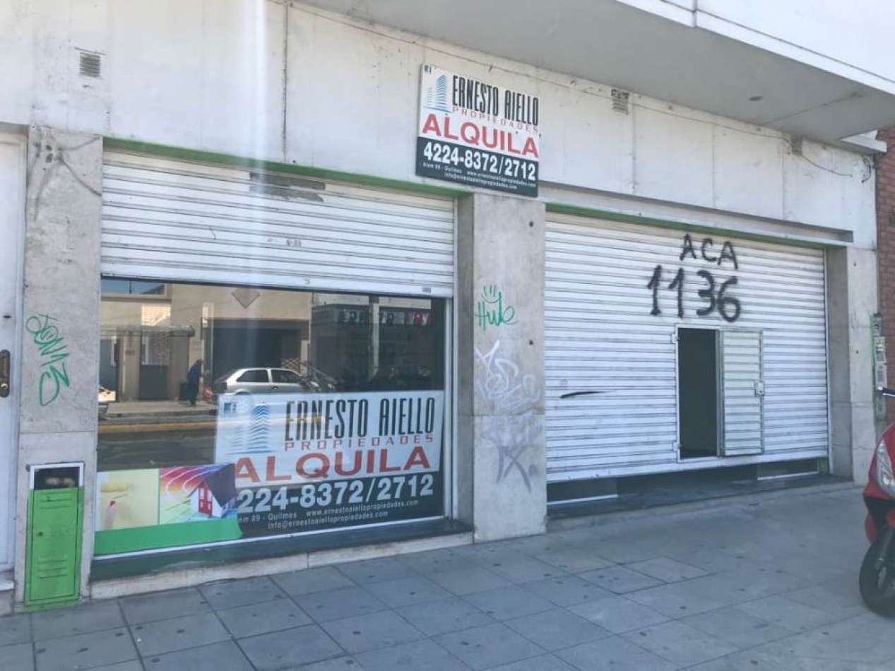 VENTA LOCAL DE 242 M2 TOTALES CON VIVIENDA EN PLANTA ALTA, QUILMES OESTE.