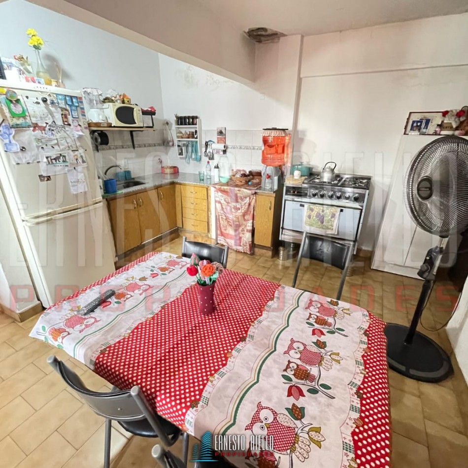 VENTA GALPON + DEPTO 3 AMBIENTES CON TERRAZA EN PLANTA ALTA.