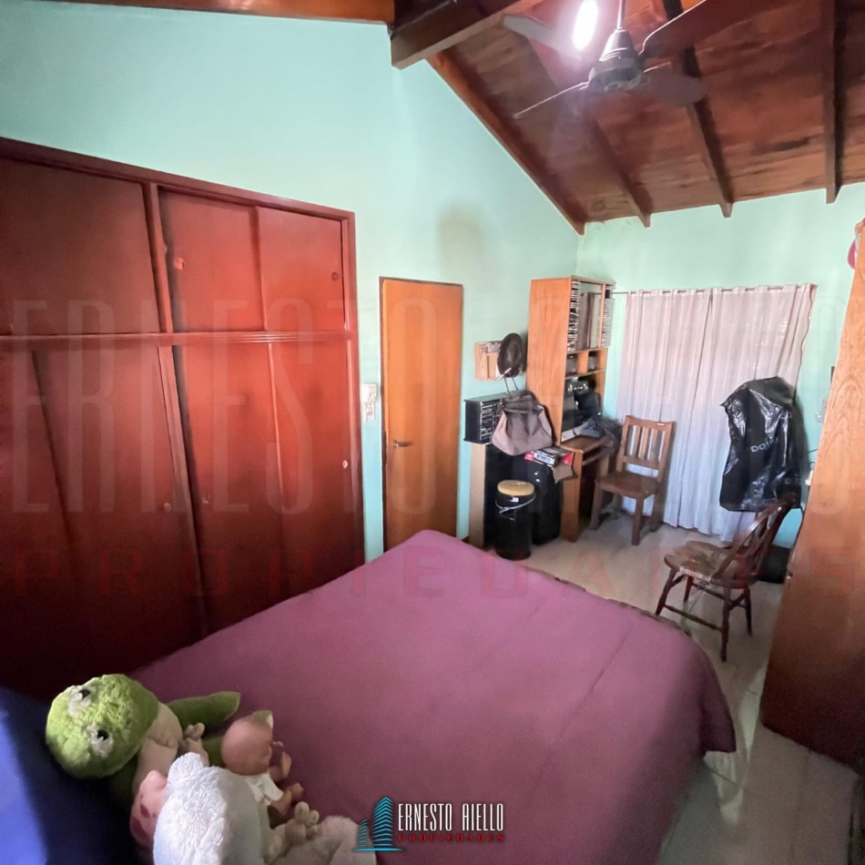 VENTA CASA 3 AMBIENTES CON GARAGE Y TERRAZA, QUILMES.