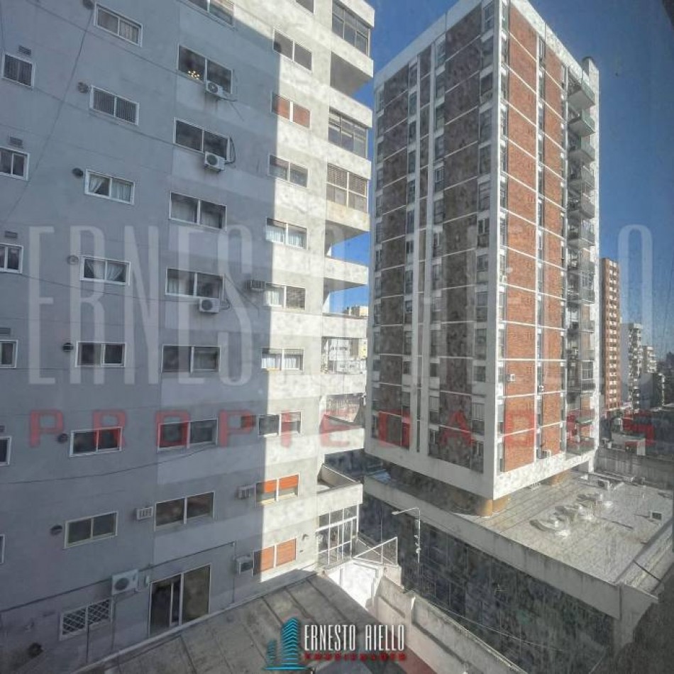 MONOAMBIENTE EN VENTA, QUILMES CENTRO.