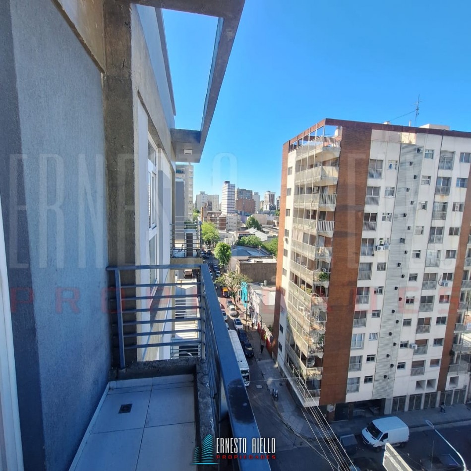 VENTA MONOAMBIENTE OFICINA / CONSULTORIO APTO PROFESIONAL, QUILMES CENTRO.