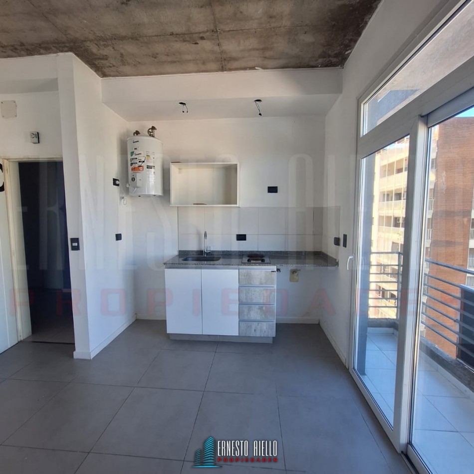 VENTA MONOAMBIENTE OFICINA / CONSULTORIO APTO PROFESIONAL, QUILMES CENTRO.