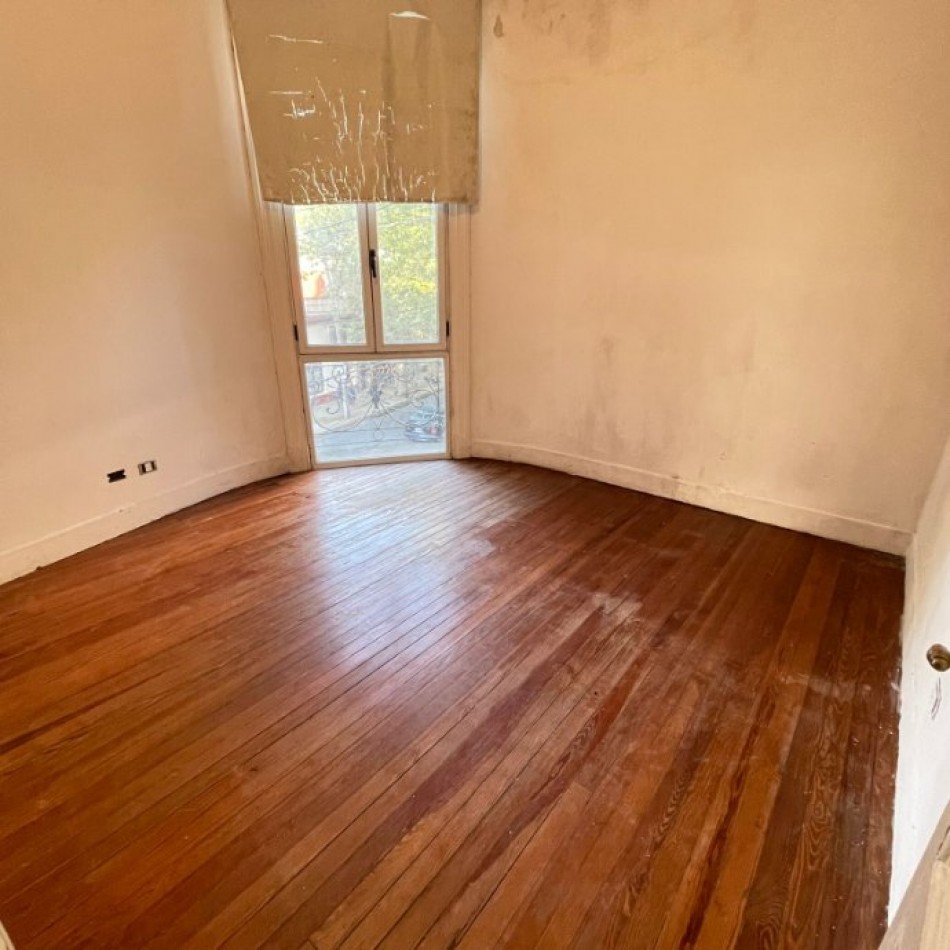 ALQUILER DEPARTAMENTO TIPO PH DE 3 AMBIENTES EN BERNAL.