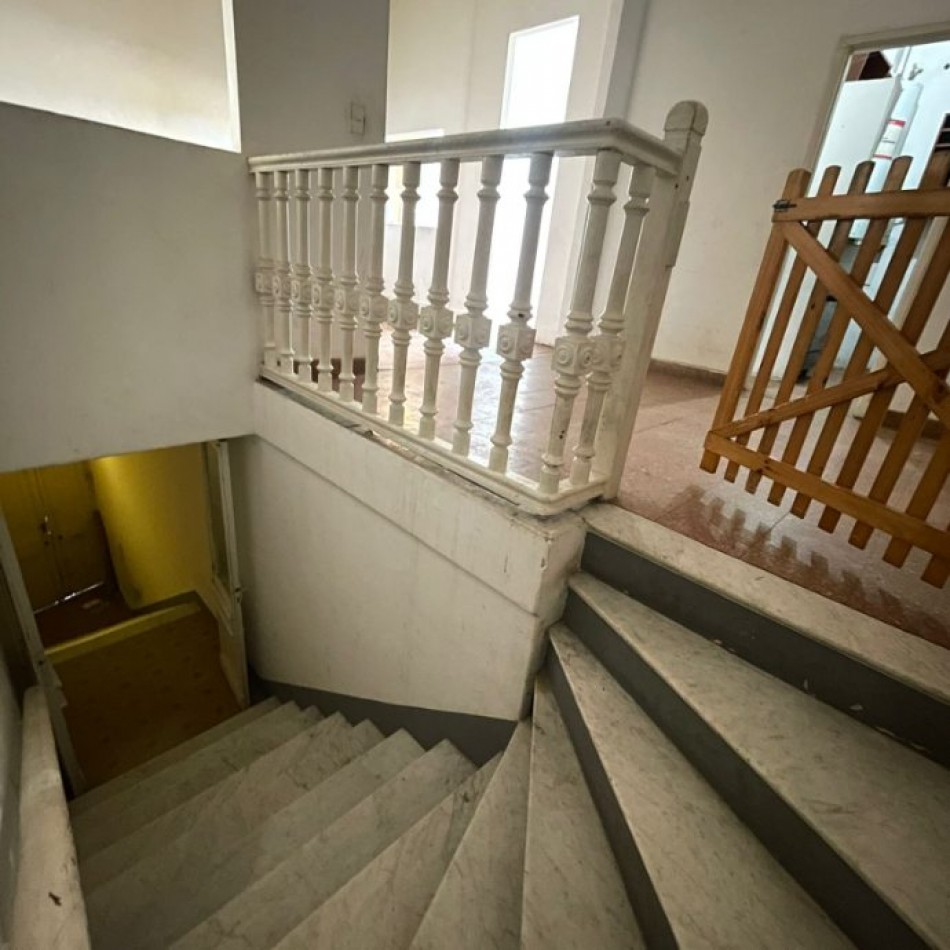 ALQUILER DEPARTAMENTO TIPO PH DE 3 AMBIENTES EN BERNAL.