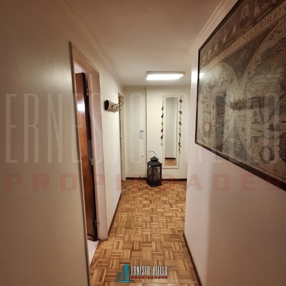 VENTA DEPARTAMENTO DE 4 AMBIENTES CON BALCON, QUILMES CENTRO.