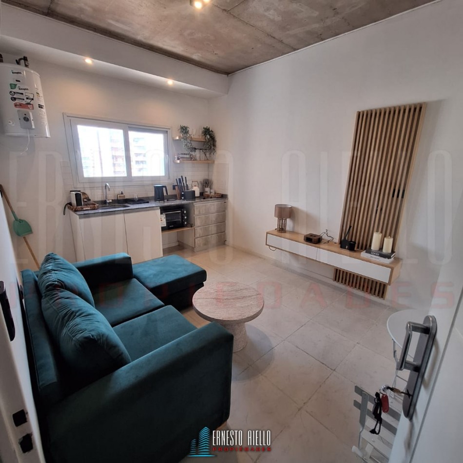 VENTA DEPARTAMENTO AMOBLADO DOS AMBIENTES CON BALCON EN QUILMES CENTRO.