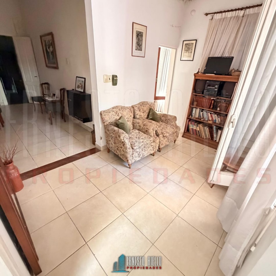 VENTA CASA IDEAL INVERSOR. SARMIENTO N° 988. MEDIDAS 9 DE FRENTE POR 28.27 DE FONDO. QUILMES CENTRO