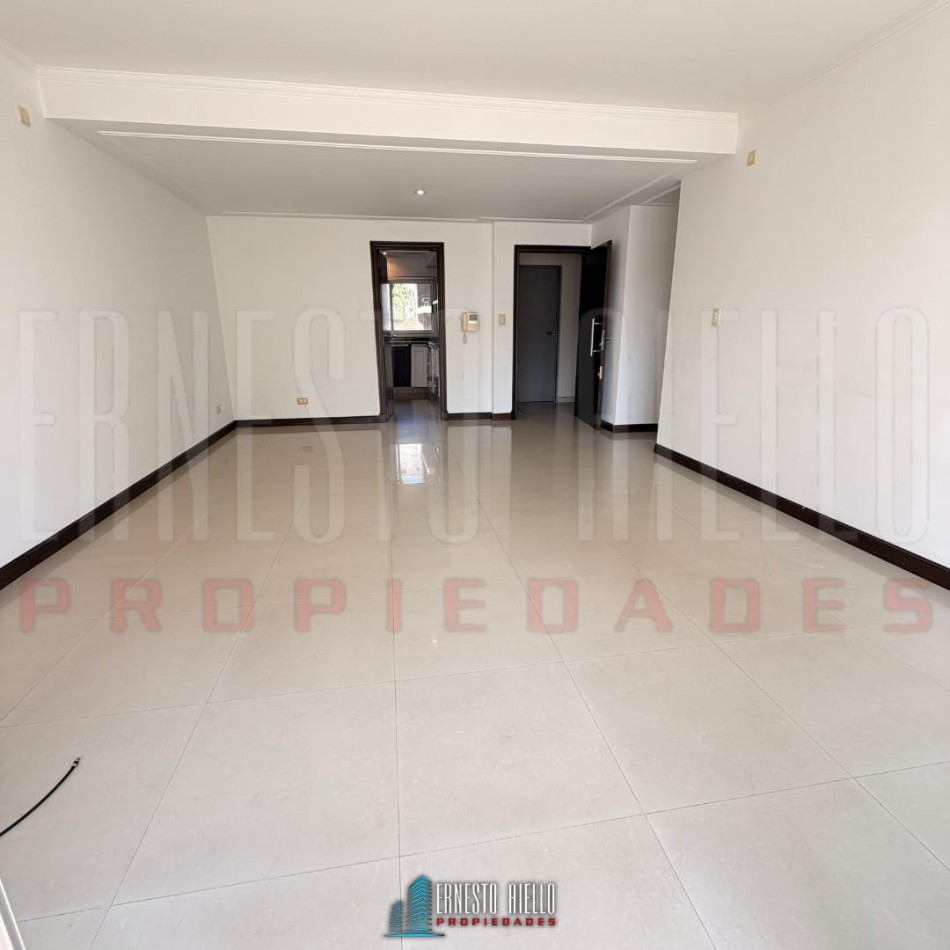 Alquiler excelente piso 4 amb en Olavarria 107. Quilmes centro.