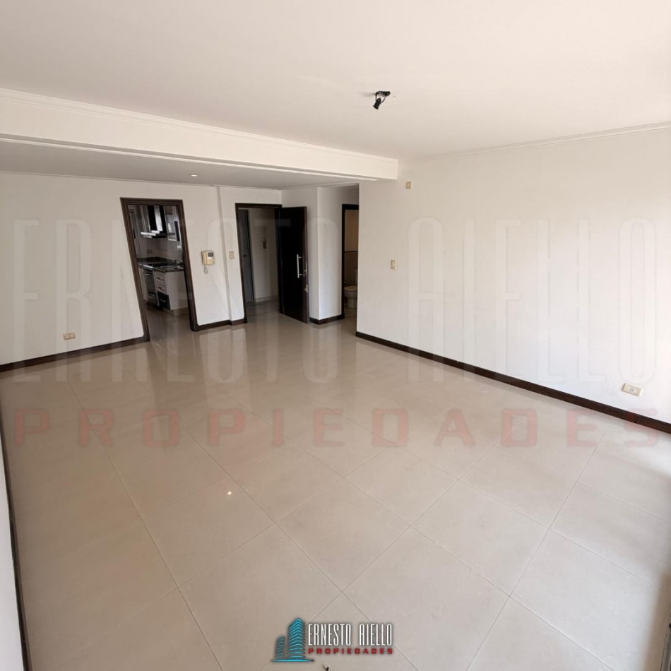 Alquiler excelente piso 4 amb en Olavarria 107. Quilmes centro.