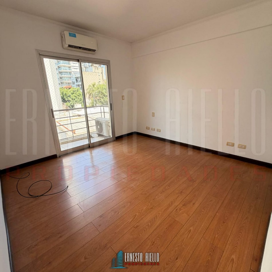 Alquiler excelente piso 4 amb en Olavarria 107. Quilmes centro.