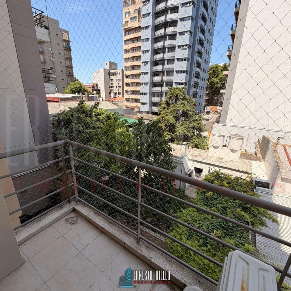 Alquiler excelente piso 4 amb en Olavarria 107. Quilmes centro.