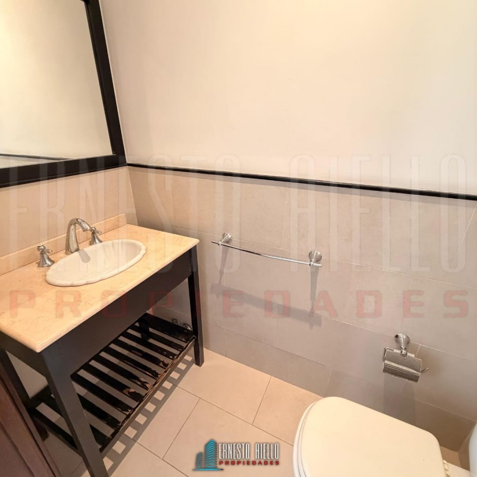 Alquiler excelente piso 4 amb en Olavarria 107. Quilmes centro.