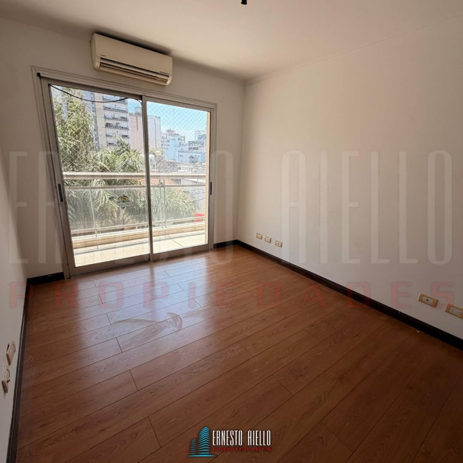 Alquiler excelente piso 4 amb en Olavarria 107. Quilmes centro.