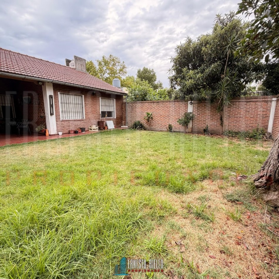 VENTA PRECIOSA CASA DE 4 AMBIENTES. QUILMES OESTE