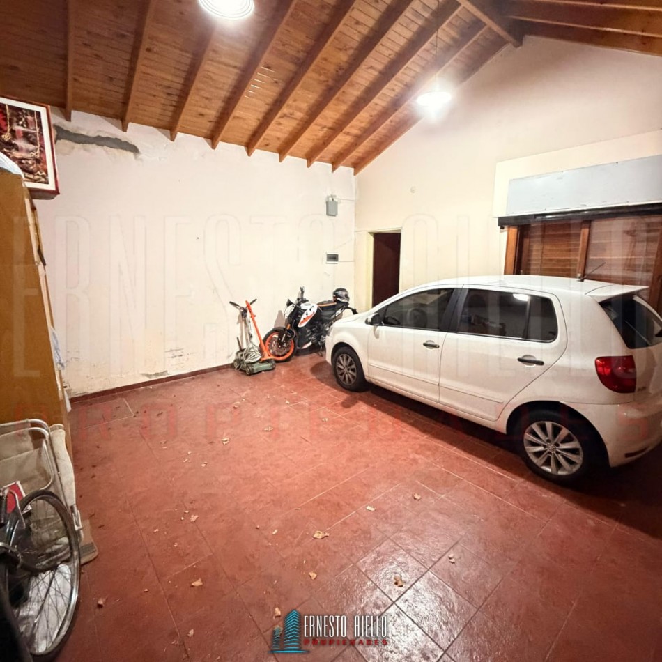 VENTA PRECIOSA CASA DE 4 AMBIENTES. QUILMES OESTE