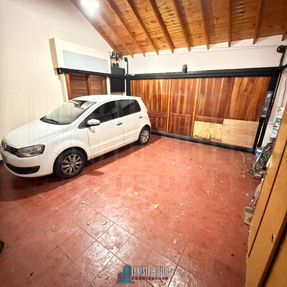 VENTA PRECIOSA CASA DE 4 AMBIENTES. QUILMES OESTE