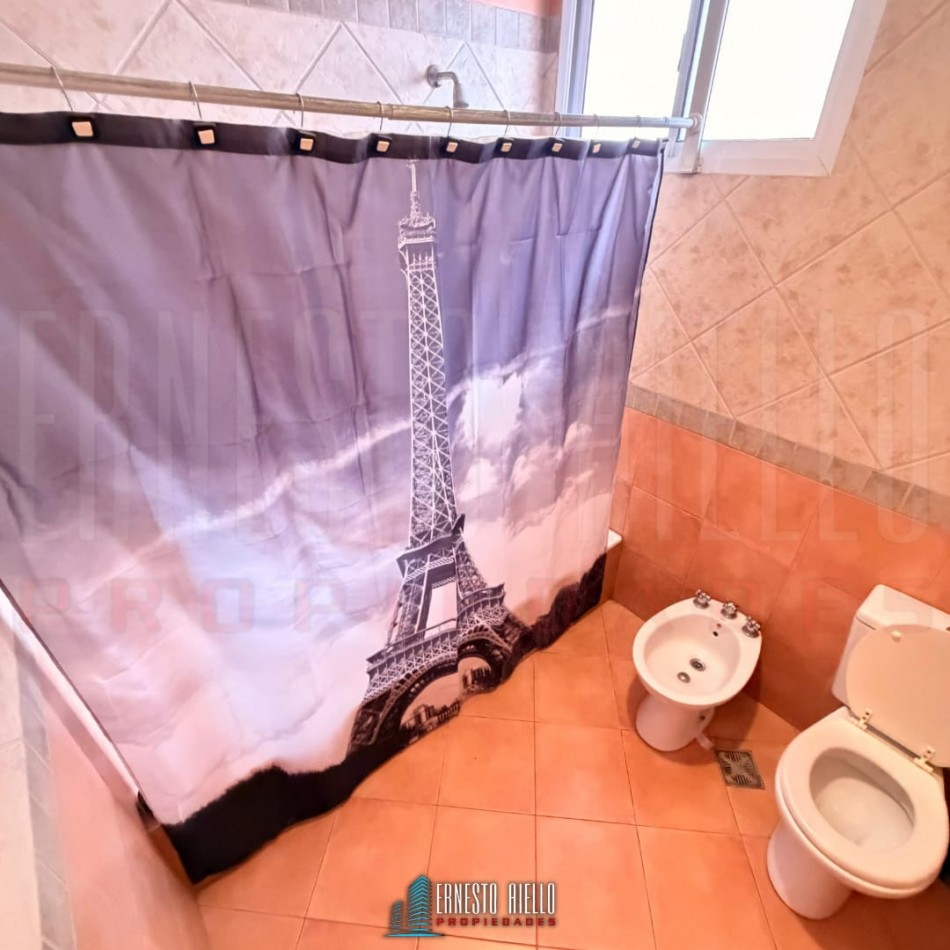 VENTA PRECIOSA CASA DE 4 AMBIENTES. QUILMES OESTE