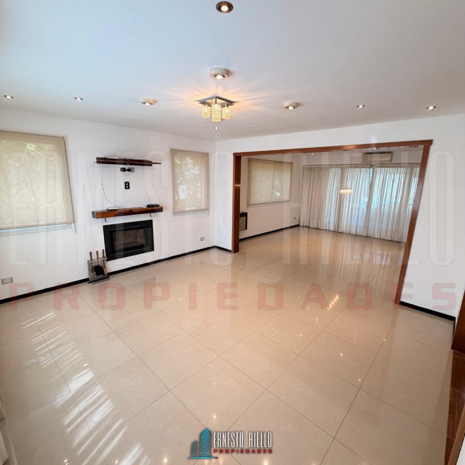 ALQUILER CASA DE 5 AMBIENTES. BARRIO LOS TRONCOS, BERAZATEGUI.