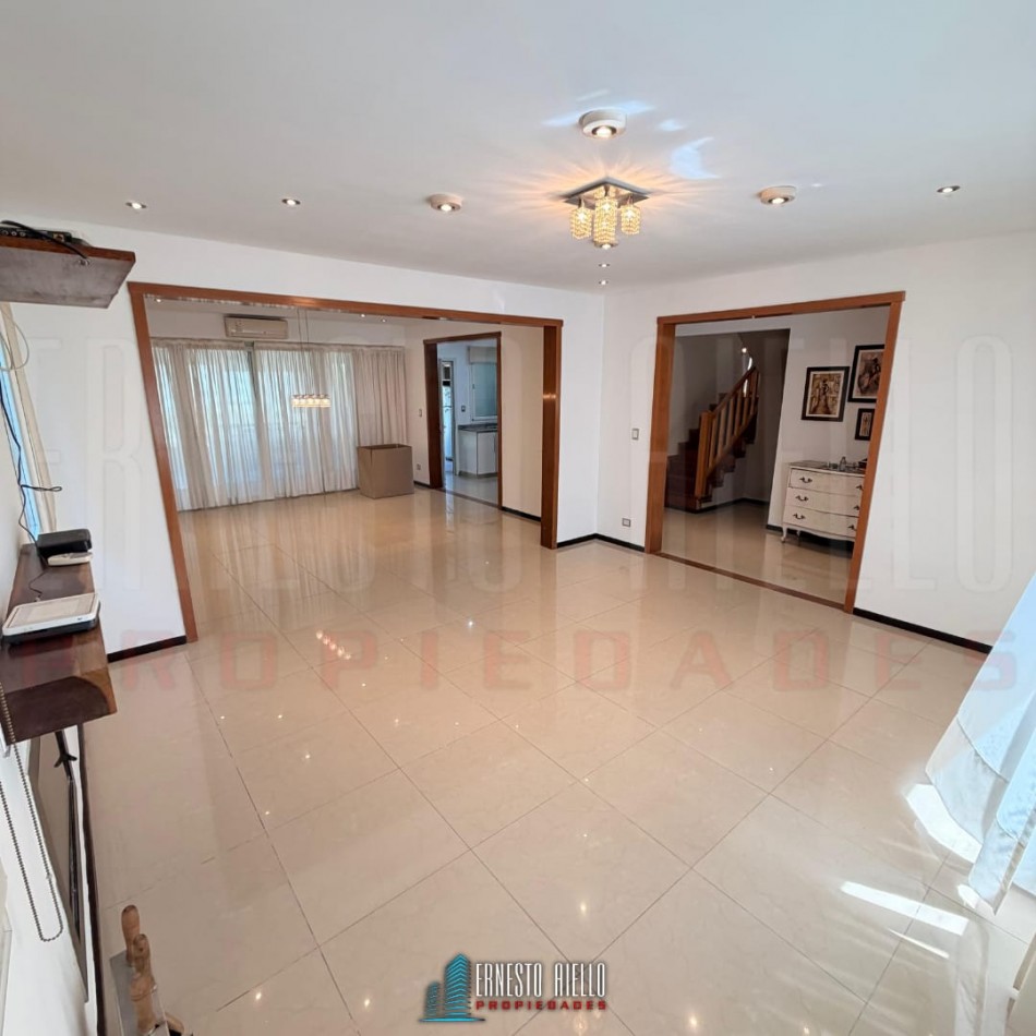 ALQUILER CASA DE 5 AMBIENTES. BARRIO LOS TRONCOS, BERAZATEGUI.