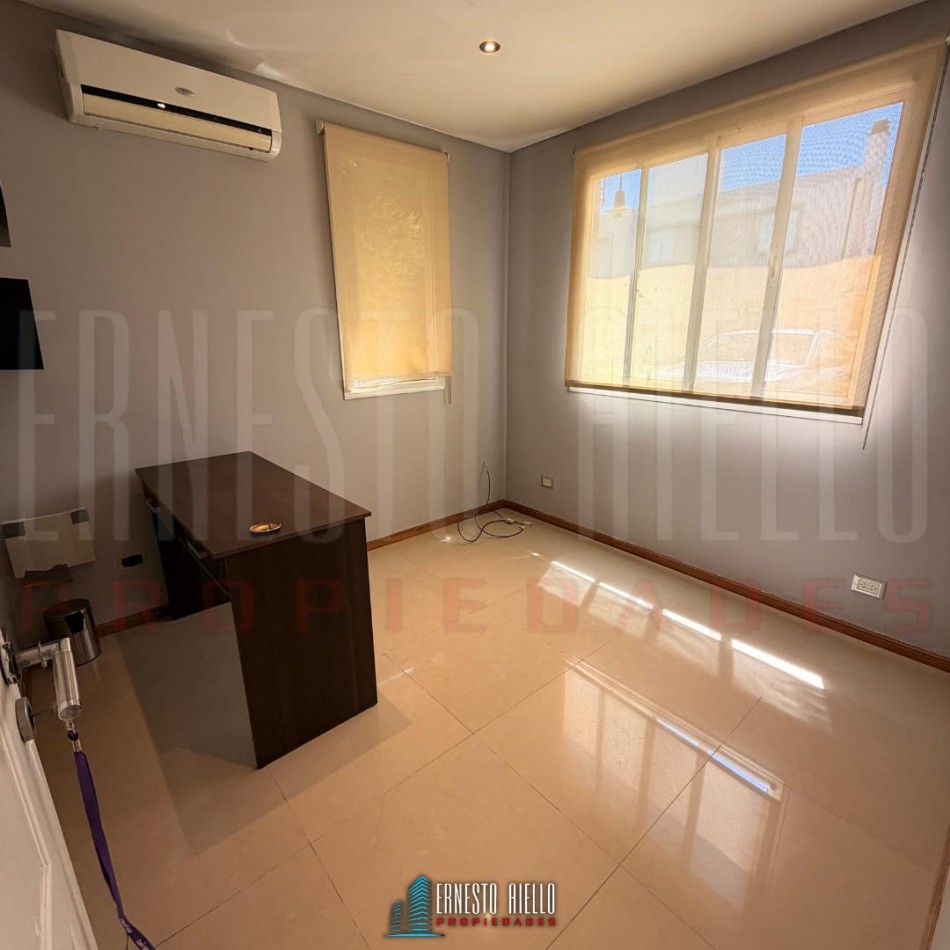 ALQUILER CASA DE 5 AMBIENTES. BARRIO LOS TRONCOS, BERAZATEGUI.