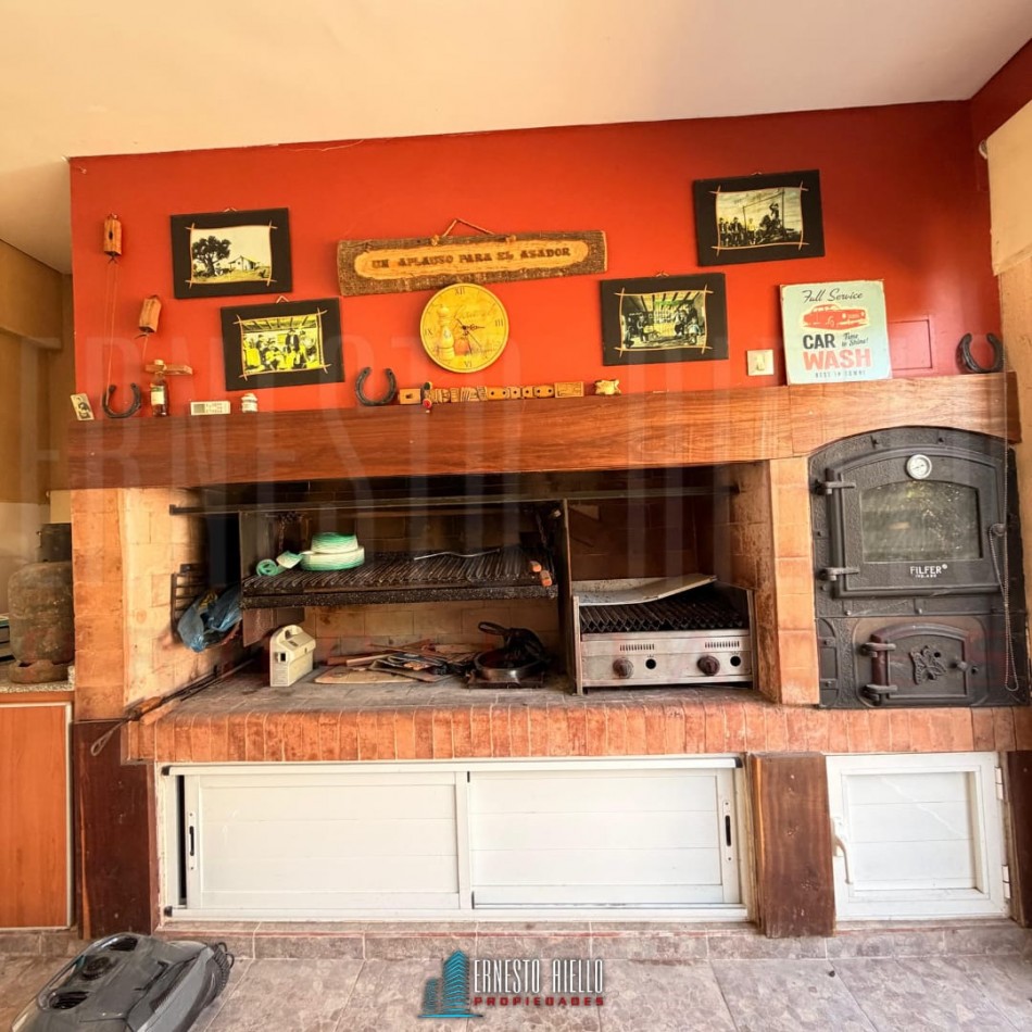 ALQUILER CASA DE 5 AMBIENTES. BARRIO LOS TRONCOS, BERAZATEGUI.