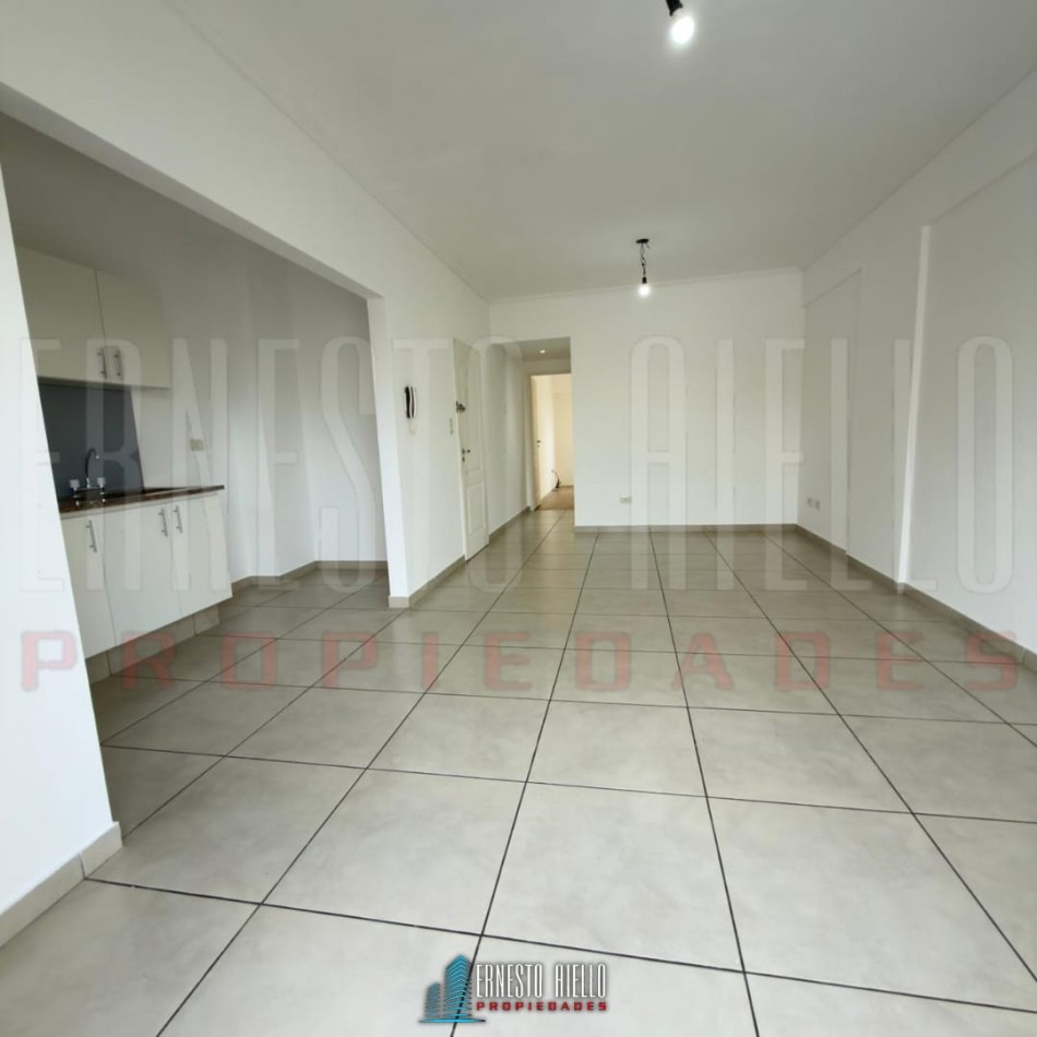 ¡VENTA DEPARTAMENTO 2 AMB. OPORTUNIDAD EN WILDE CENTRO!