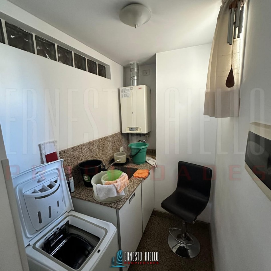 ¡ALQUILER DEPTO TRES AMBIENTES DE CATEGORIA, CON DETALLES DE LUJO, QUILMES CENTRO!