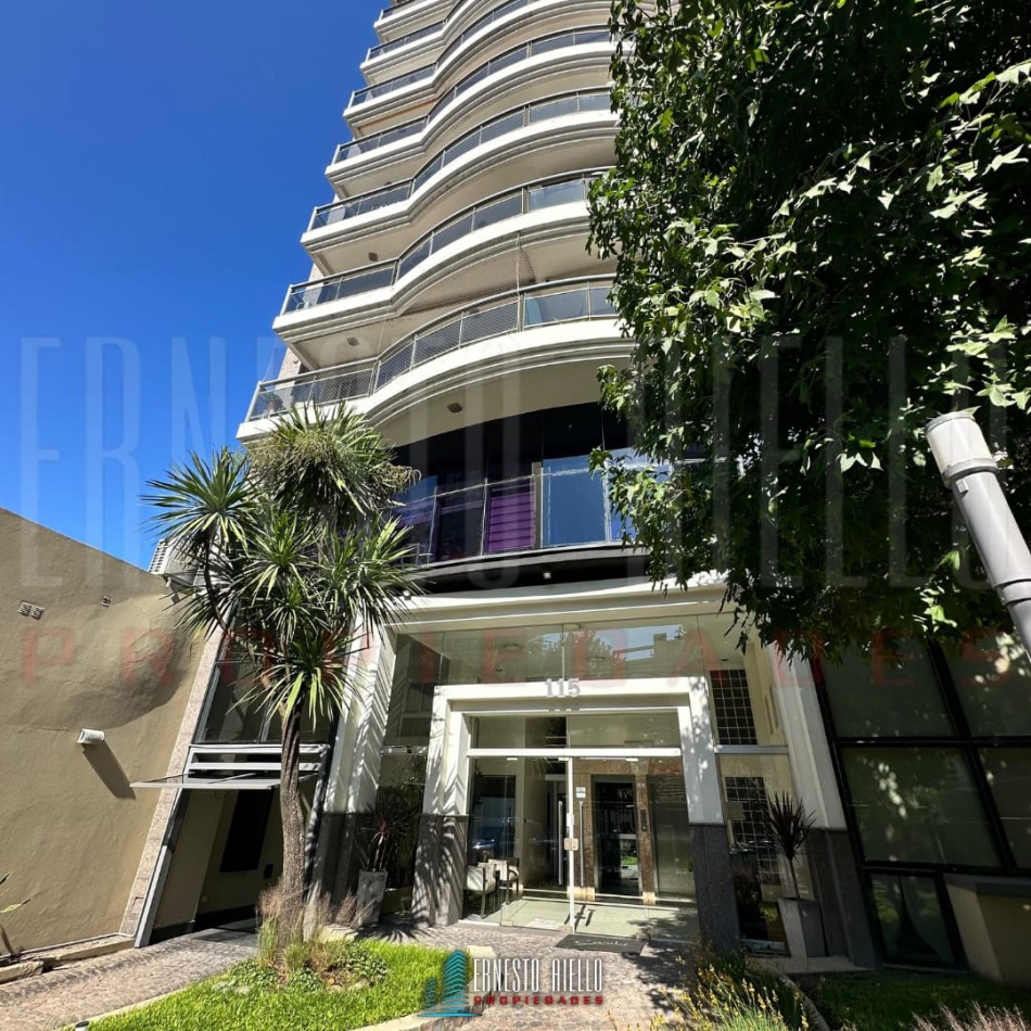 ¡ALQUILER DEPTO TRES AMBIENTES DE CATEGORIA, CON DETALLES DE LUJO, QUILMES CENTRO!