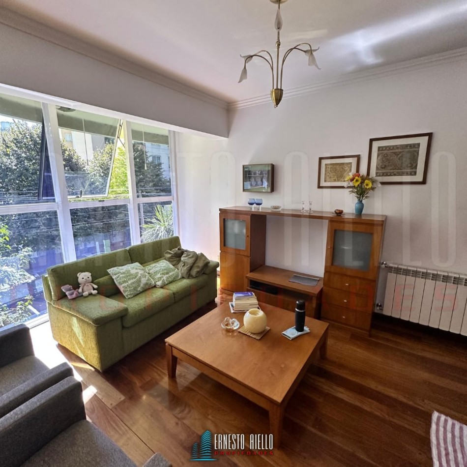 ¡ALQUILER DEPTO TRES AMBIENTES DE CATEGORIA, CON DETALLES DE LUJO, QUILMES CENTRO!