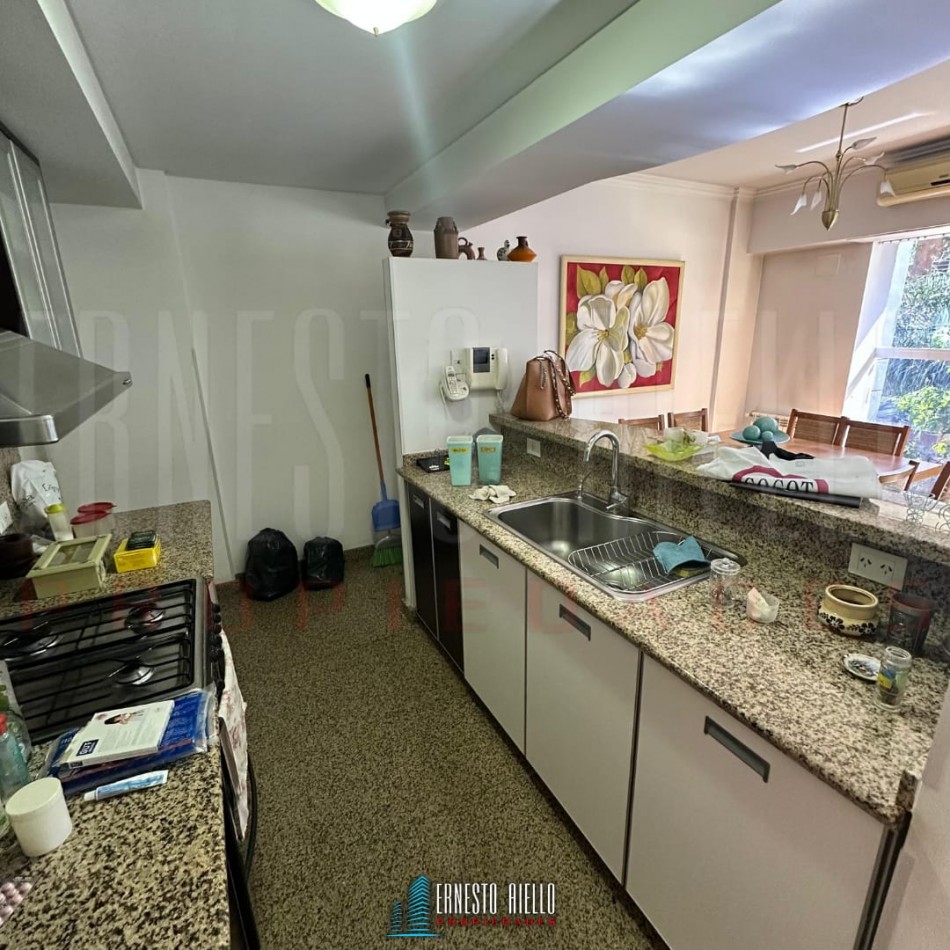 ¡ALQUILER DEPTO TRES AMBIENTES DE CATEGORIA, CON DETALLES DE LUJO, QUILMES CENTRO!